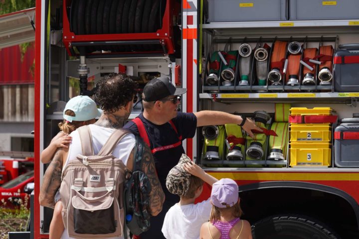 Cette photo PortesOuvertesPompiers_2025_23.jpg, a été réduite de 97.57 % le Lundi 16 Juin 2025 à 11:06 par Emjysoft Photo Réducteur v6.0 à télécharger sur https://www.emjysoft.com/