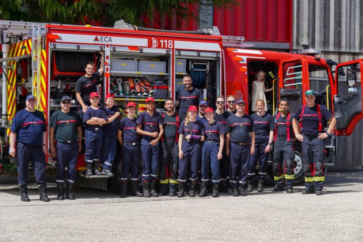Les pompiers ont accueilli la population dans leur caserne. Photo: Grieu