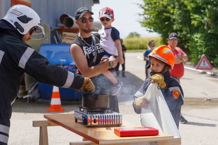 Cette photo PortesOuvertesPompiers_2025_30.jpg, a été réduite de 97.93 % le Lundi 16 Juin 2025 à 11:06 par Emjysoft Photo Réducteur v6.0 à télécharger sur https://www.emjysoft.com/