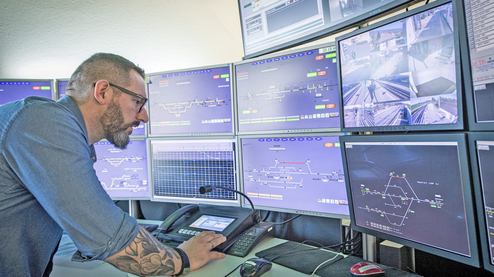 Entrez dans la tour de contrôle des transports publics
