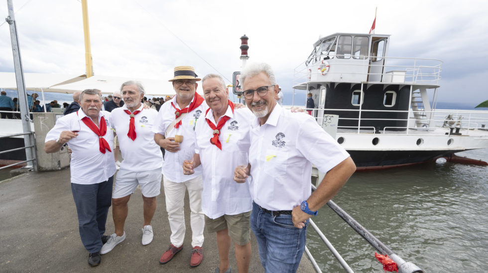Faute de bateau CGN, des malins louent un ancien cargo