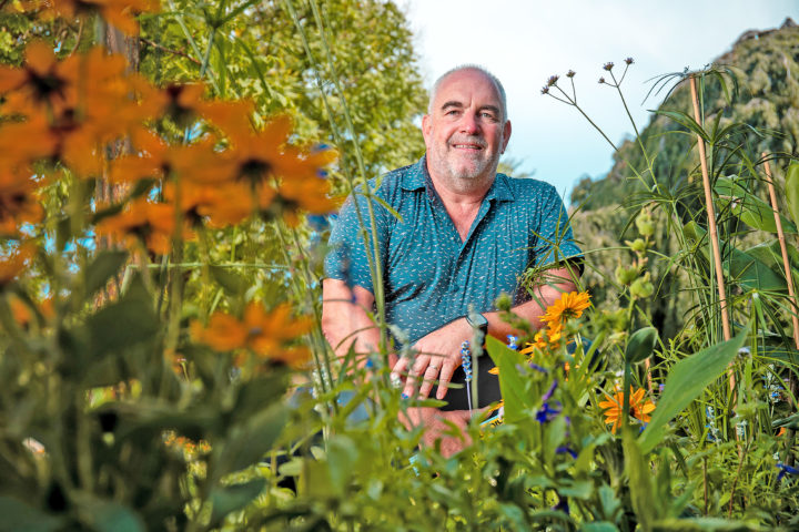 Il aime également cultiver son jardin