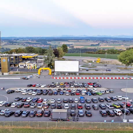 Le Ciné Drive-in attire la foule à Cossonay