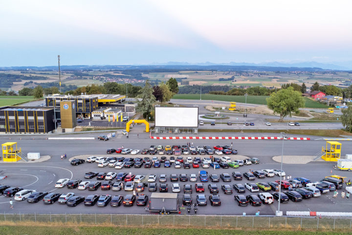 Le Ciné Drive-in attire la foule à Cossonay