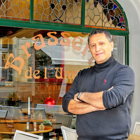 Le touche-à-tout loin des projecteurs