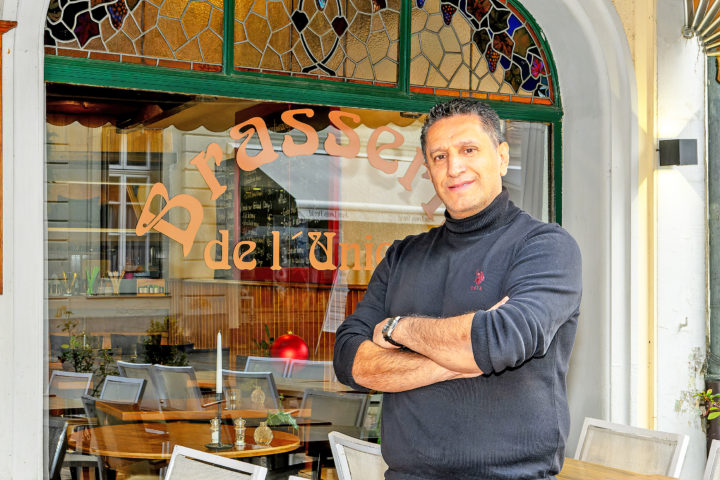 Le touche-à-tout loin des projecteurs