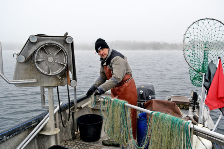 Le pêcheur de Chigny a le moral aussi tenace que la grisaille
