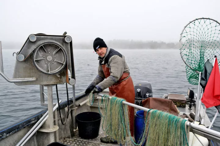 Le pêcheur de Chigny a le moral aussi tenace que la grisaille