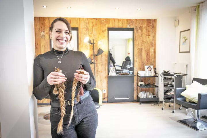 Après le drame de Crans-Montana, des mèches synonymes d’espoir