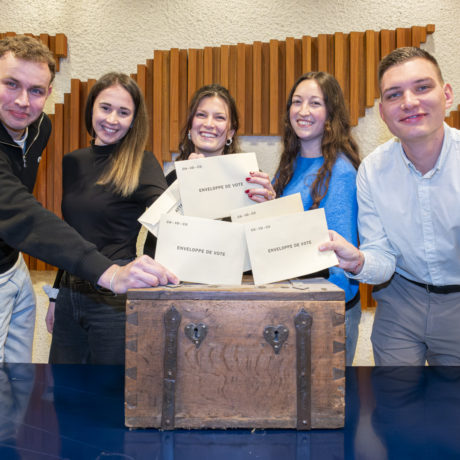 Dix ans après, quelle voix politique?