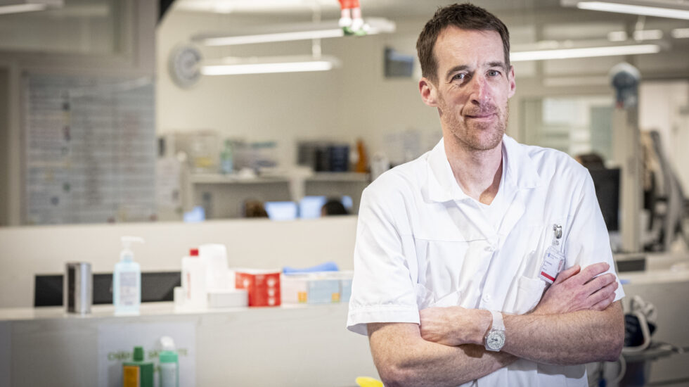 Le médecin-chef a les urgences chevillées au corps