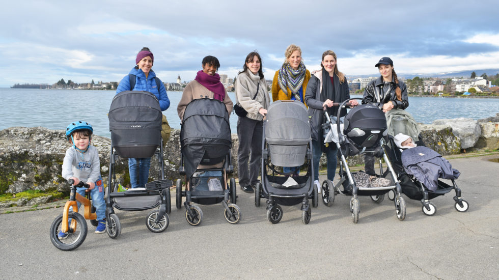 Marcher en poussette pour partager leur vécu