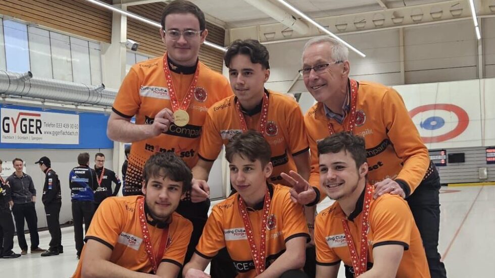 Les curleurs morgiens champions suisses juniors