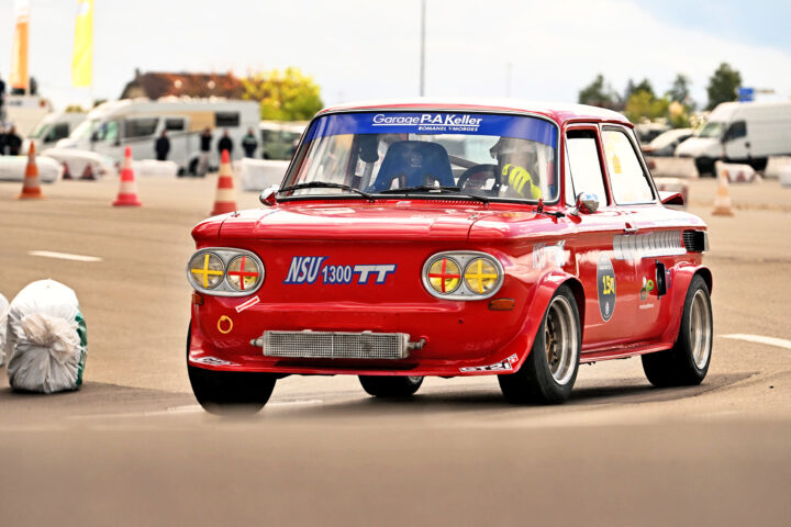Des voitures d’antan réunies pour le show à Cossonay