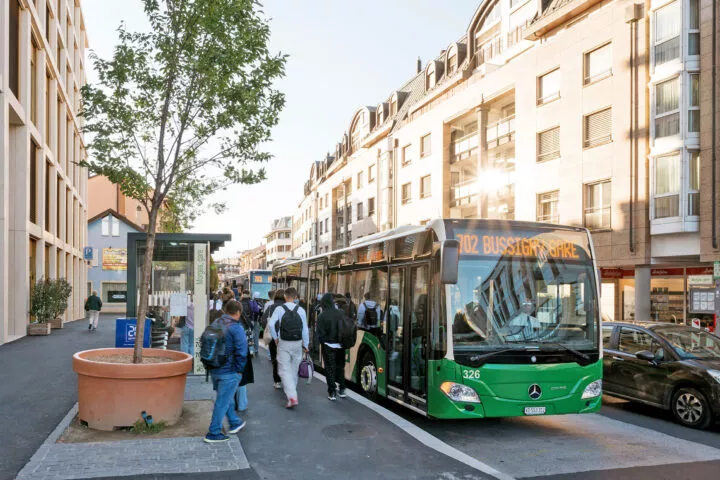 La priorité donnée aux bus jugée efficace
