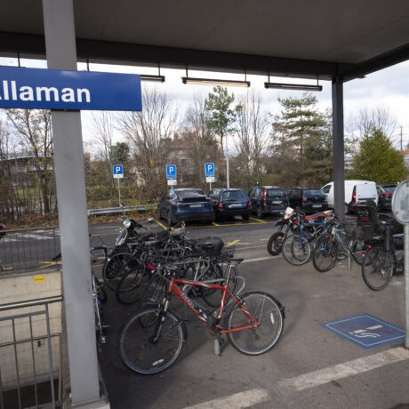 Un jeune de 15 ans traverse les voies et meurt percuté par un train à Allaman