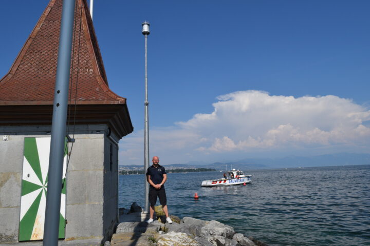 Le Léman et les autres lacs suisses brillent de leurs nouveaux feux à éclipses