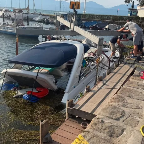 Un bateau échoué mobilise quatre services de secours à Morges