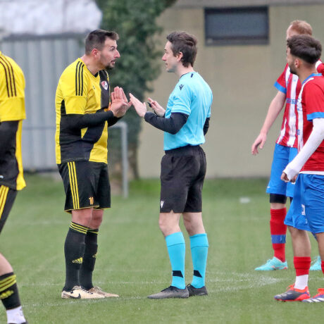 Des arbitres à former, entourer et soutenir