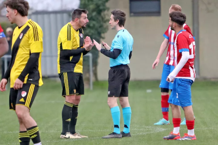 Des arbitres à former, entourer et soutenir
