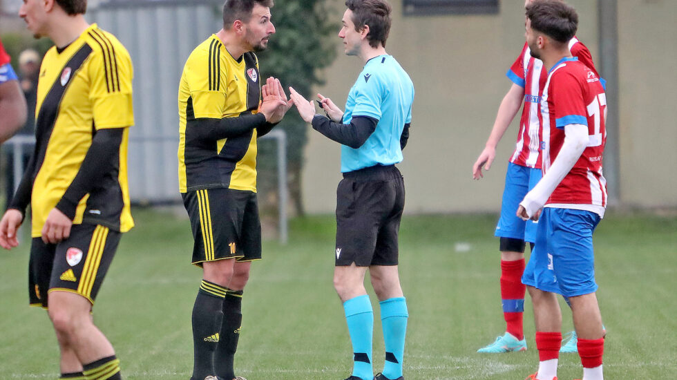 Des arbitres à former, entourer et soutenir
