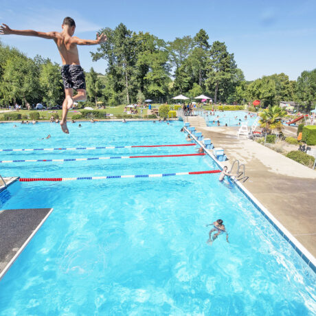 À Morges et à Aubonne, la canicule a rempli les bassins