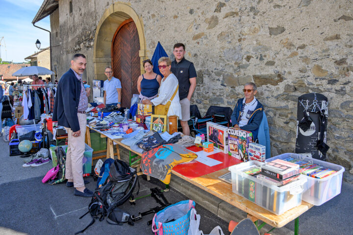 Les brocantes et vide-greniers font peau neuve