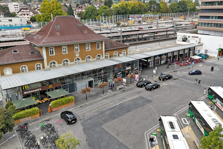 À cause des travaux, tous les commerces de la gare de Morges doivent fermer